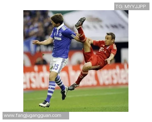 欧洲足球明星大脚精彩瞬间展现足坛魅力与激情