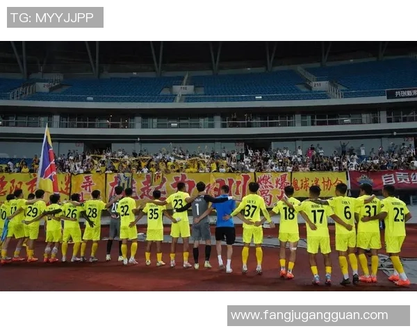 南京羽毛球队在钻石联赛积分榜中以52分稳居第一名展现强劲实力